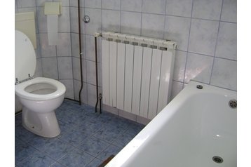 Chorwacja Privát Smoljanac, Zewnątrz